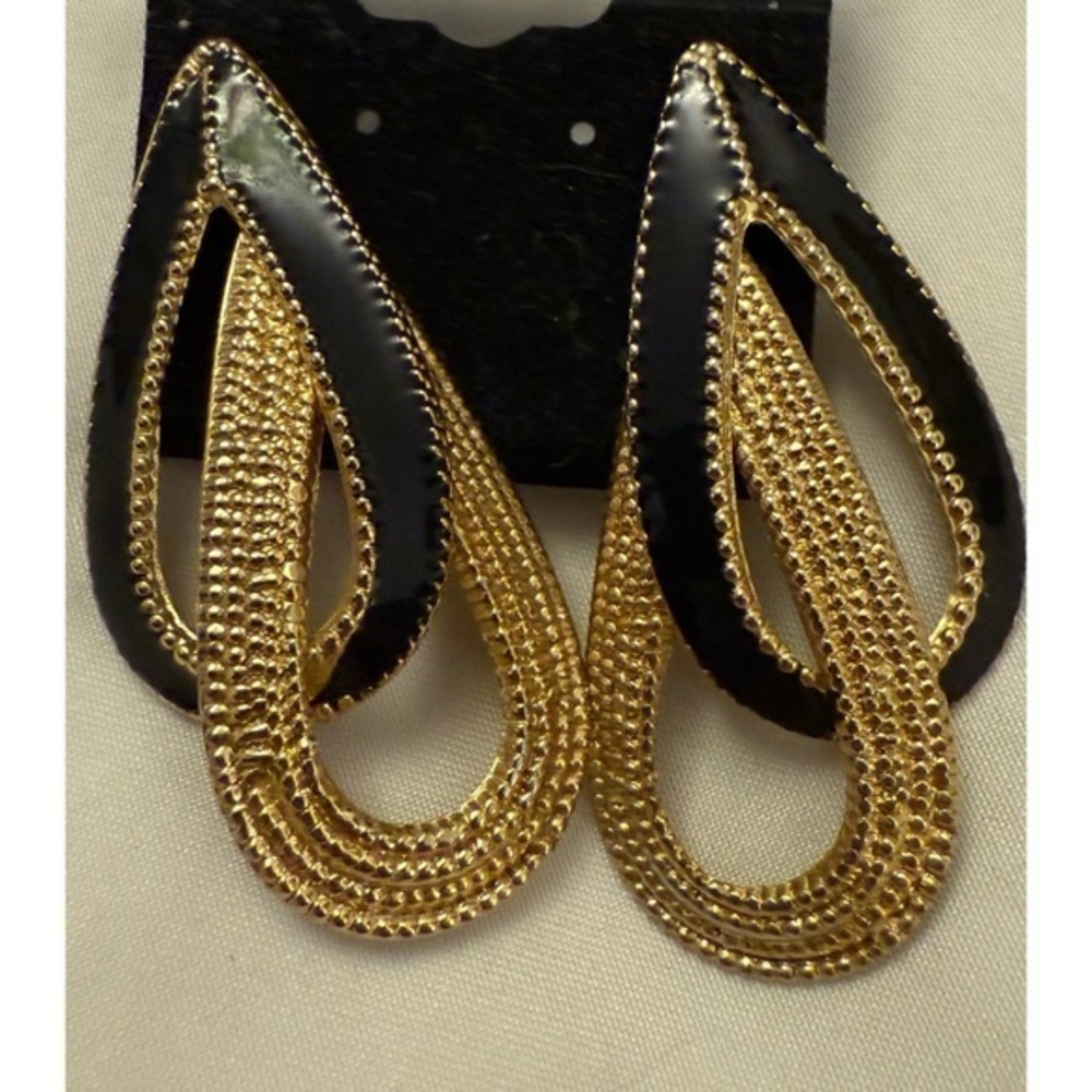 80’s Vintage Black and Gold Teardrop Earrings